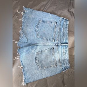Free assembly Jean shorts